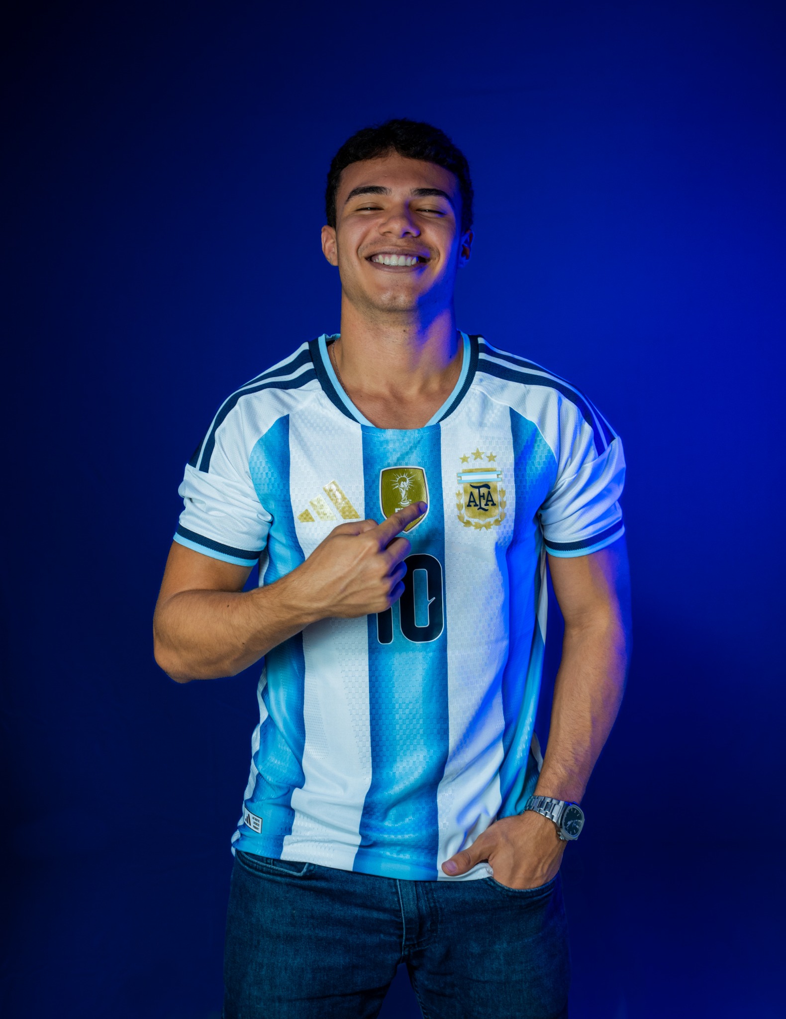 Cliente com camisa da Argentina